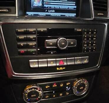 Серый Мерседес ГЛ-класс, объемом двигателя 3 л и пробегом 237 тыс. км за 25555 $, фото 3 на Automoto.ua