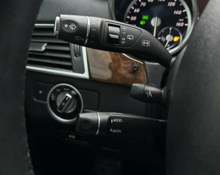 Серый Мерседес ГЛ-класс, объемом двигателя 3 л и пробегом 209 тыс. км за 26500 $, фото 63 на Automoto.ua