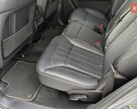 Серый Мерседес ГЛ-класс, объемом двигателя 3 л и пробегом 113 тыс. км за 30000 $, фото 13 на Automoto.ua