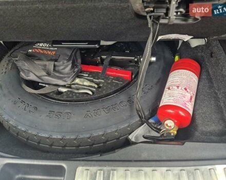 Серый Мерседес ГЛ-класс, объемом двигателя 3 л и пробегом 112 тыс. км за 22990 $, фото 28 на Automoto.ua