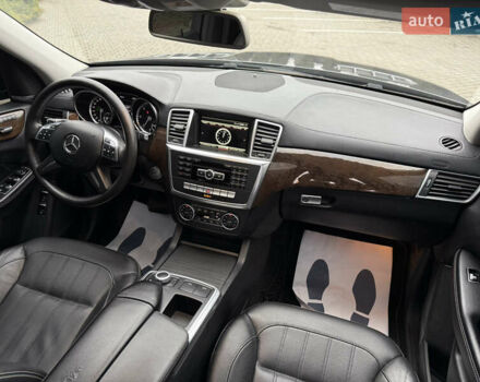 Серый Мерседес ГЛ-класс, объемом двигателя 3 л и пробегом 250 тыс. км за 24700 $, фото 92 на Automoto.ua