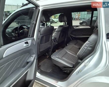 Серый Мерседес ГЛ-класс, объемом двигателя 3 л и пробегом 78 тыс. км за 33600 $, фото 11 на Automoto.ua