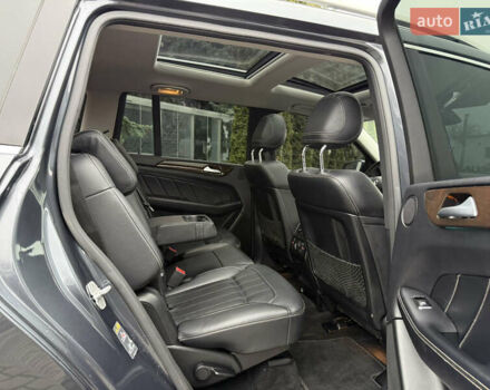 Серый Мерседес ГЛ-класс, объемом двигателя 3 л и пробегом 250 тыс. км за 24700 $, фото 79 на Automoto.ua