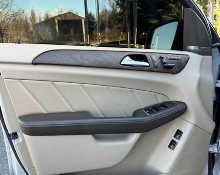 Сірий Мерседес ГЛ-Клас, об'ємом двигуна 2.99 л та пробігом 129 тис. км за 25700 $, фото 22 на Automoto.ua