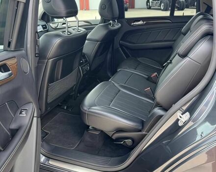 Серый Мерседес ГЛ-класс, объемом двигателя 3 л и пробегом 73 тыс. км за 13000 $, фото 11 на Automoto.ua