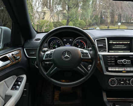 Серый Мерседес ГЛ-класс, объемом двигателя 3 л и пробегом 209 тыс. км за 26500 $, фото 61 на Automoto.ua