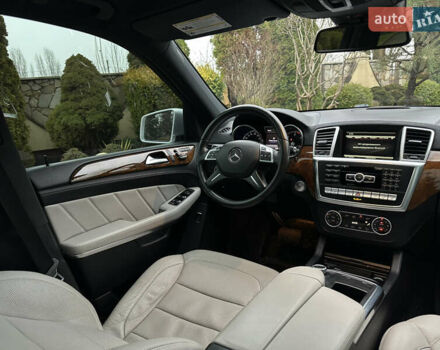 Серый Мерседес ГЛ-класс, объемом двигателя 3 л и пробегом 209 тыс. км за 26500 $, фото 67 на Automoto.ua