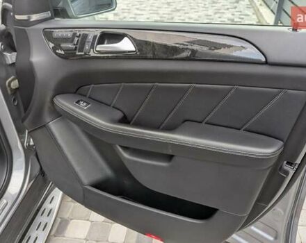 Серый Мерседес ГЛ-класс, объемом двигателя 3 л и пробегом 113 тыс. км за 30000 $, фото 18 на Automoto.ua