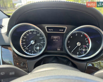 Серый Мерседес ГЛ-класс, объемом двигателя 3 л и пробегом 236 тыс. км за 18900 $, фото 38 на Automoto.ua