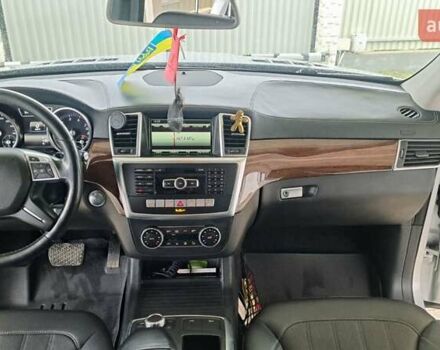 Серый Мерседес ГЛ-класс, объемом двигателя 3 л и пробегом 241 тыс. км за 25500 $, фото 11 на Automoto.ua