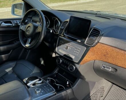 Серый Мерседес ГЛ-класс, объемом двигателя 3 л и пробегом 65 тыс. км за 38000 $, фото 4 на Automoto.ua