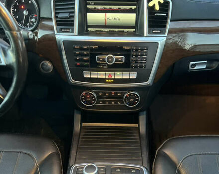 Сірий Мерседес ГЛ-Клас, об'ємом двигуна 2.99 л та пробігом 246 тис. км за 26900 $, фото 25 на Automoto.ua