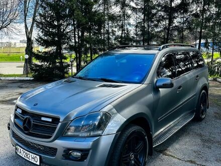 Серый Мерседес ГЛ-класс, объемом двигателя 4.7 л и пробегом 287 тыс. км за 11500 $, фото 1 на Automoto.ua