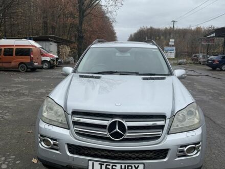 Серый Мерседес ГЛ-класс, объемом двигателя 4 л и пробегом 260 тыс. км за 7300 $, фото 1 на Automoto.ua