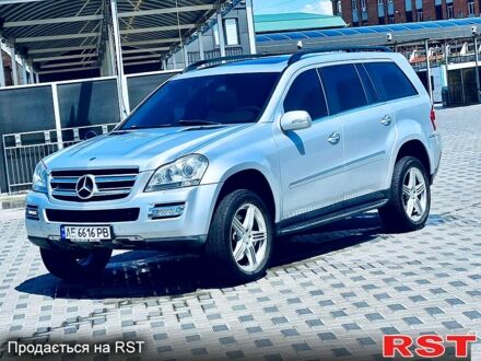 Сірий Мерседес ГЛ-Клас, об'ємом двигуна 5.5 л та пробігом 290 тис. км за 14450 $, фото 1 на Automoto.ua