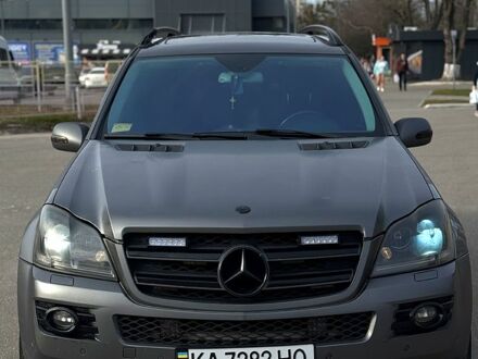 Сірий Мерседес ГЛ-Клас, об'ємом двигуна 4.7 л та пробігом 295 тис. км за 12500 $, фото 1 на Automoto.ua