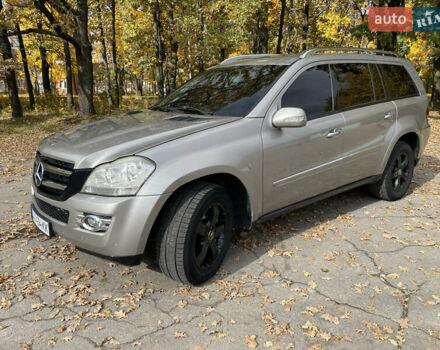Мерседес ГЛ-класс 2007 в Умани на Automoto.ua Серый Мерседес ГЛ-класс, объемом двигателя 3 л и пробегом 312 тыс. км за 13500 $, фото 1 на Automoto.ua