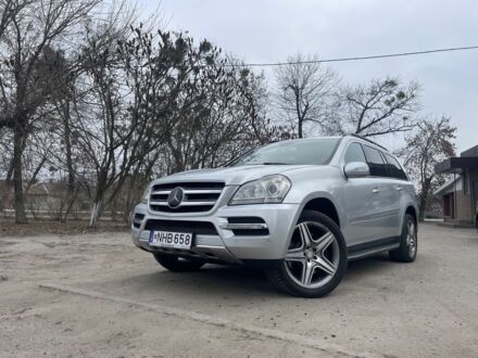 Мерседес ГЛ-Клас 2007 у Ахтырке на Automoto.ua Сірий Мерседес ГЛ-Клас, об'ємом двигуна 4 л та пробігом 320 тис. км за 9500 $, фото 1 на Automoto.ua