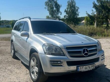 Сірий Мерседес ГЛ-Клас, об'ємом двигуна 5.5 л та пробігом 300 тис. км за 12734 $, фото 1 на Automoto.ua