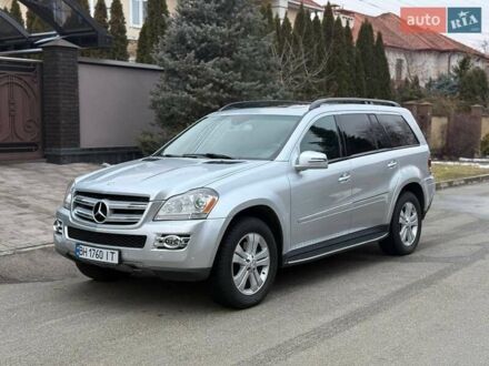 Мерседес ГЛ-Клас 2007 у Києві на Automoto.ua Сірий Мерседес ГЛ-Клас, об'ємом двигуна 4.66 л та пробігом 320 тис. км за 10950 $, фото 1 на Automoto.ua