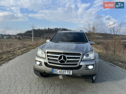 Сірий Мерседес ГЛ-Клас, об'ємом двигуна 5.5 л та пробігом 323 тис. км за 15800 $, фото 1 на Automoto.ua