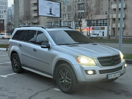 Серый Мерседес ГЛ-класс, объемом двигателя 3 л и пробегом 304 тыс. км за 15000 $, фото 1 на Automoto.ua