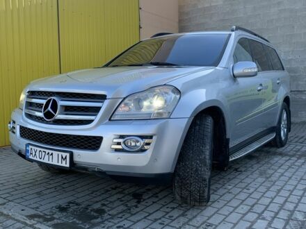 Серый Мерседес ГЛ-класс, объемом двигателя 5.5 л и пробегом 230 тыс. км за 12500 $, фото 1 на Automoto.ua