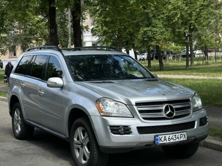 Сірий Мерседес ГЛ-Клас, об'ємом двигуна 4.7 л та пробігом 380 тис. км за 7500 $, фото 1 на Automoto.ua