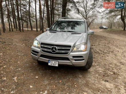 Серый Мерседес ГЛ-класс, объемом двигателя 2.99 л и пробегом 284 тыс. км за 16800 $, фото 1 на Automoto.ua