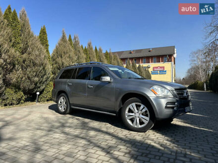Мерседес ГЛ-класс 2011 в Самборе на Automoto.ua Серый Мерседес ГЛ-класс, объемом двигателя 3 л и пробегом 330 тыс. км за 17300 $, фото 1 на Automoto.ua