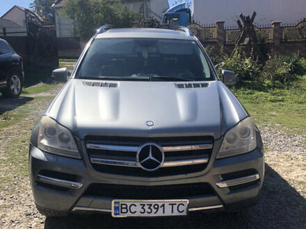 Мерседес ГЛ-Клас 2011 у Бібрка на Automoto.ua Сірий Мерседес ГЛ-Клас, об'ємом двигуна 3 л та пробігом 271 тис. км за 15400 $, фото 1 на Automoto.ua
