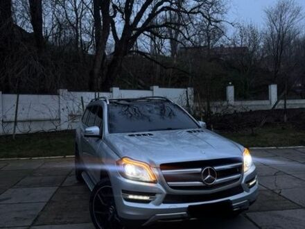 Сірий Мерседес ГЛ-Клас, об'ємом двигуна 3 л та пробігом 251 тис. км за 20000 $, фото 1 на Automoto.ua
