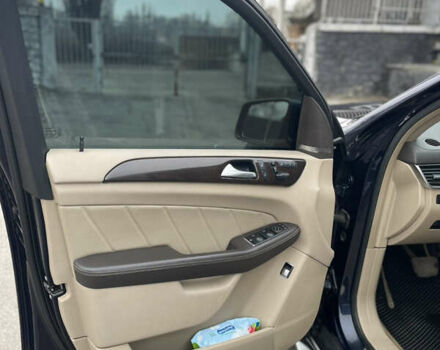 Синий Мерседес ГЛ-класс, объемом двигателя 3 л и пробегом 270 тыс. км за 16500 $, фото 5 на Automoto.ua