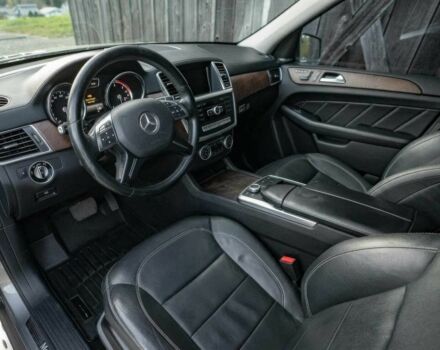 Синий Мерседес ГЛ-класс, объемом двигателя 3 л и пробегом 76 тыс. км за 3000 $, фото 6 на Automoto.ua