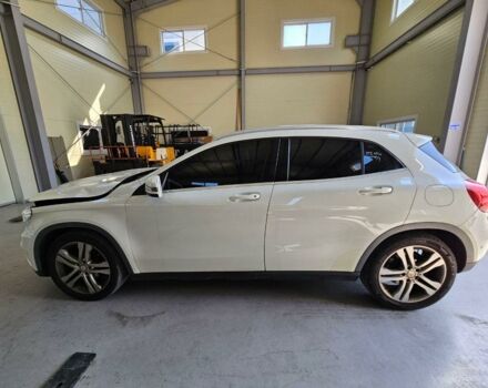 Белый Мерседес ГЛA 200, объемом двигателя 2.2 л и пробегом 127 тыс. км за 16300 $, фото 3 на Automoto.ua