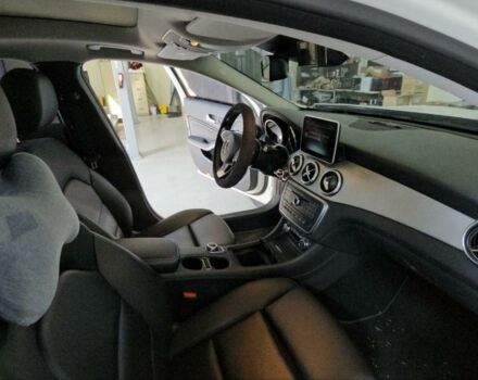 Белый Мерседес ГЛA 200, объемом двигателя 2.2 л и пробегом 127 тыс. км за 16300 $, фото 9 на Automoto.ua