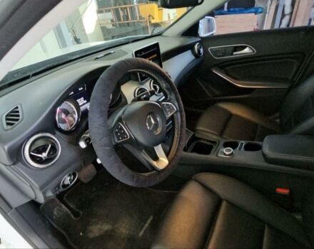 Белый Мерседес ГЛA 200, объемом двигателя 2.2 л и пробегом 127 тыс. км за 16300 $, фото 12 на Automoto.ua