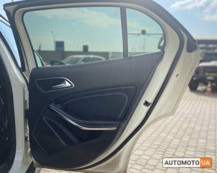 Белый Мерседес GLA 220, объемом двигателя 2.1 л и пробегом 220 тыс. км за 24900 $, фото 29 на Automoto.ua
