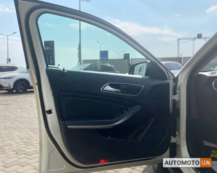 Белый Мерседес GLA 220, объемом двигателя 2.1 л и пробегом 220 тыс. км за 24900 $, фото 8 на Automoto.ua