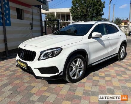 Белый Мерседес GLA 250, объемом двигателя 2 л и пробегом 69 тыс. км за 25700 $, фото 2 на Automoto.ua
