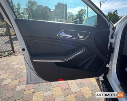 Белый Мерседес GLA 250, объемом двигателя 2 л и пробегом 69 тыс. км за 25700 $, фото 9 на Automoto.ua