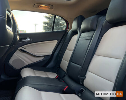Красный Мерседес GLA 250, объемом двигателя 2 л и пробегом 67 тыс. км за 23700 $, фото 11 на Automoto.ua