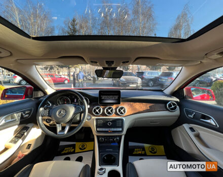 Красный Мерседес GLA 250, объемом двигателя 2 л и пробегом 67 тыс. км за 23700 $, фото 13 на Automoto.ua