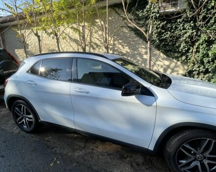 Білий Мерседес ГЛА-Клас, об'ємом двигуна 1.6 л та пробігом 1000 тис. км за 25000 $, фото 2 на Automoto.ua