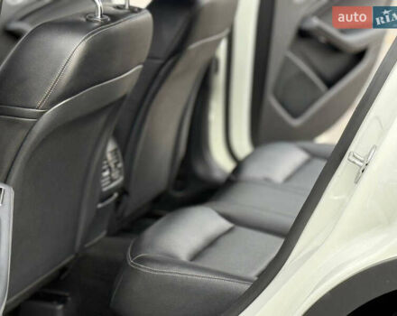 Белый Мерседес ГЛА-Класс, объемом двигателя 1.99 л и пробегом 96 тыс. км за 17500 $, фото 10 на Automoto.ua