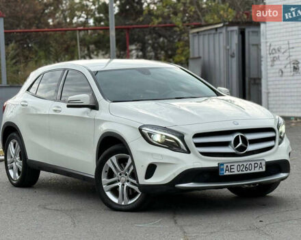 Белый Мерседес ГЛА-Класс, объемом двигателя 1.99 л и пробегом 96 тыс. км за 17500 $, фото 2 на Automoto.ua