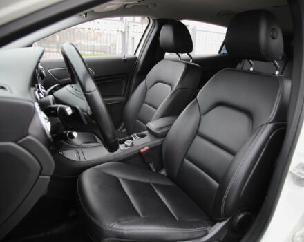 Білий Мерседес ГЛА-Клас, об'ємом двигуна 2 л та пробігом 102 тис. км за 19500 $, фото 6 на Automoto.ua