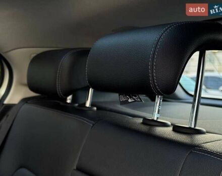 Білий Мерседес ГЛА-Клас, об'ємом двигуна 1.99 л та пробігом 149 тис. км за 18000 $, фото 63 на Automoto.ua