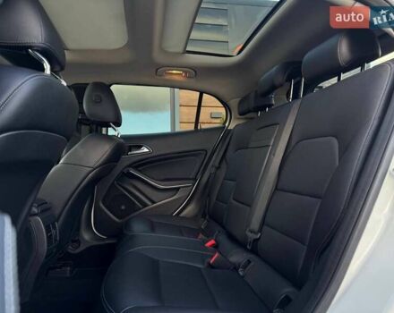 Білий Мерседес ГЛА-Клас, об'ємом двигуна 1.99 л та пробігом 149 тис. км за 18000 $, фото 57 на Automoto.ua