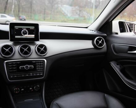 Білий Мерседес ГЛА-Клас, об'ємом двигуна 2 л та пробігом 102 тис. км за 19500 $, фото 12 на Automoto.ua